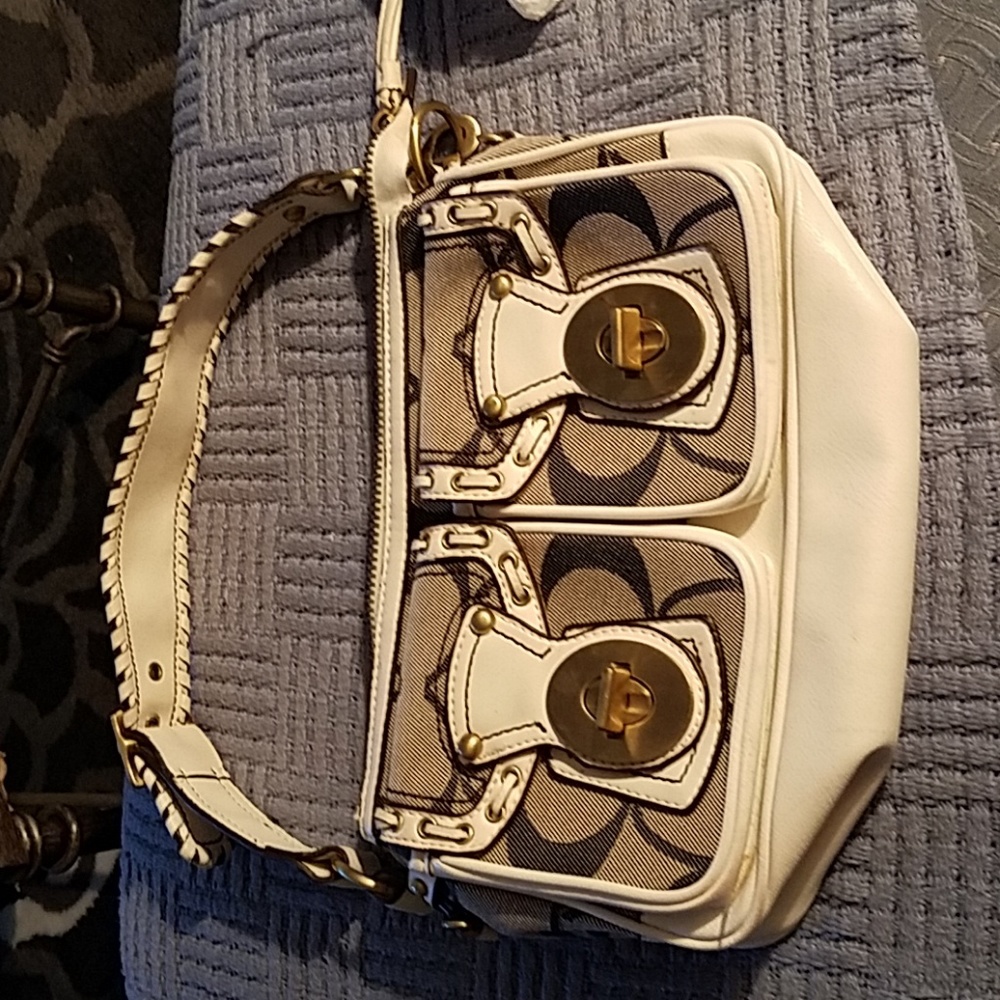 Coach Shoulder Bag/Gift orig. Price unknown
